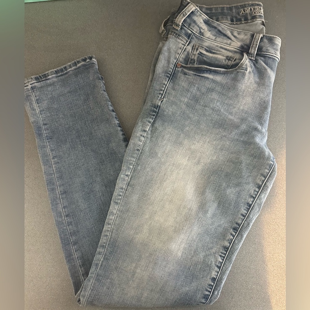 ❌SOLD❌ American Eagle Outfitters Women's Light Blue Skinny Jeans